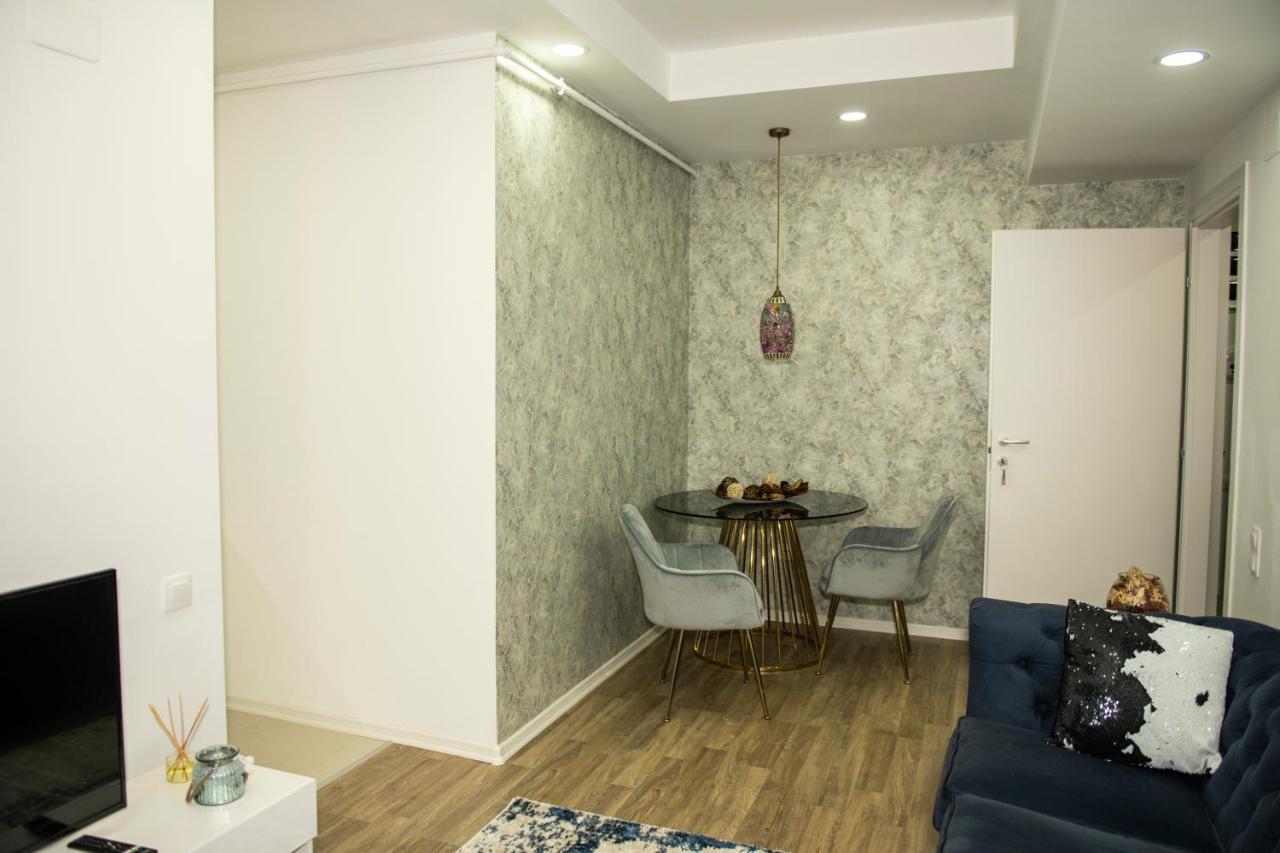 Raphael Apartment North Bucharest Cosmopolis Stefanestii de Jos Exterior photo